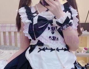 AT鲨献上吉他妹妹独特的COS合集，展现青春和乐趣的完美瞬间！