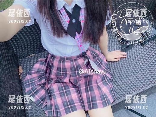 AT鲨的美足套图免费获取，快来体验惊喜与欢笑的双重享受！