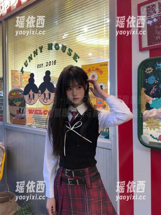 Feilin嗲囡囡-奶茶Emily Feilin嗲囡囡 - 奶茶Emily和服图集系列:精选作品展现优雅与精致的完美结合