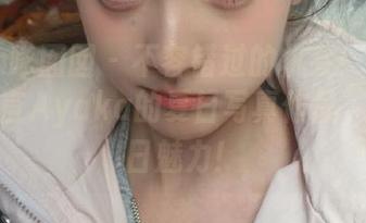 Feilin嗲囡囡 – 不容错过的机会！免费下载方绮言Ayaka的夏日写真作品，尽享夏日魅力！