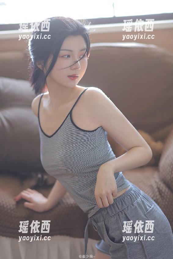 GIRLT果团网 - 莫雅淇夏日写真图册：原图呈现她的快乐与活力