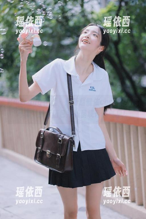 HuaYang花漾 - 超萌赵惟依coco双马尾写真，最新图包完美呈现青春气息！
