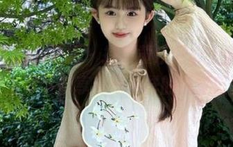 HuaYang花漾 – 探索黄乐然护士全套写真，立即下载享受不一样的视觉盛宴！