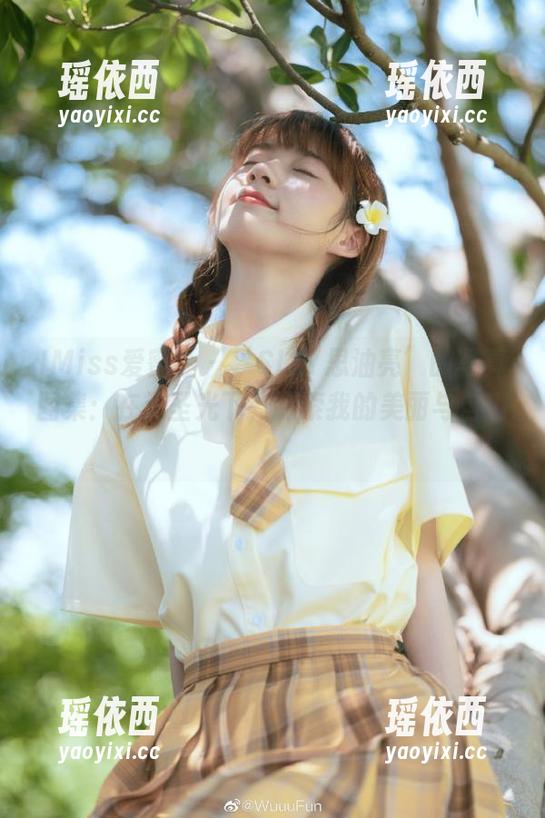 IMiss爱蜜社 - ‘SISY思油亮’的写真图集：在无圣光下，探索我的美丽与自嘲！