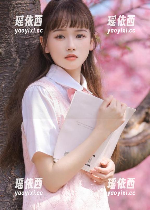 IMiss爱蜜社 - 姐姐的私拍世界：陈思琪Ar作品中的情感与美感