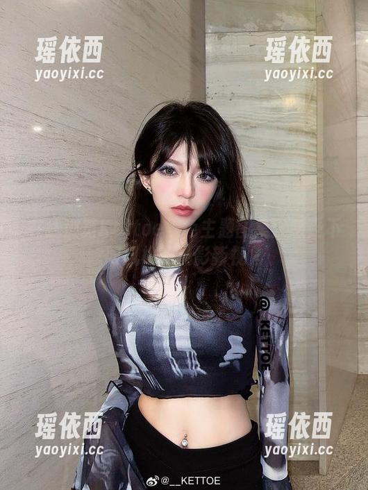 在线浏览Kettoe黑色主题图集：感受不同风格的摄影新视角