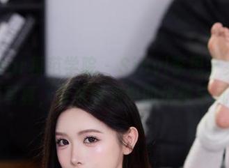 MFStar模范学院 – SiByl李思宁女王系列写真，分享时光中的优雅与风华