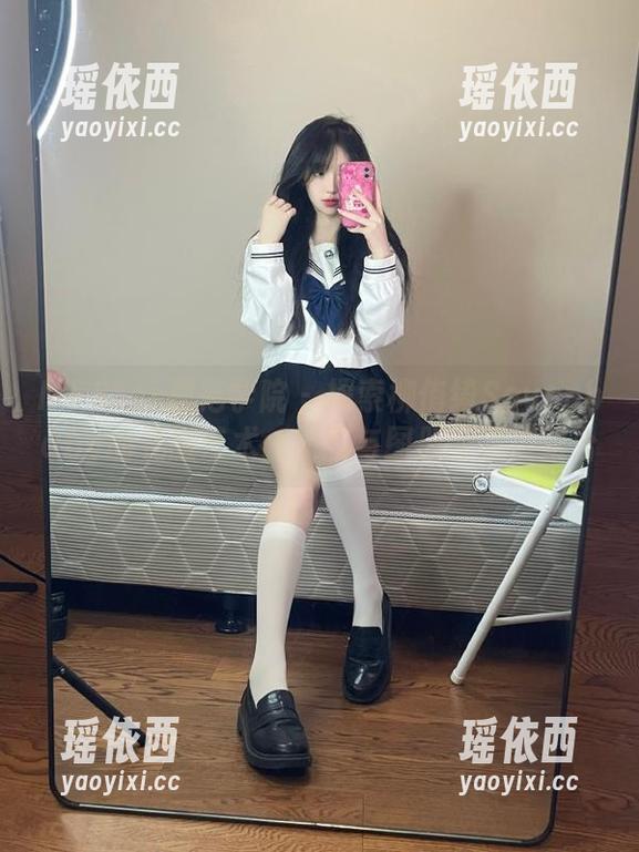 MFStar模范学院-柳侑绮Sevenbaby MFStar模范学院 - 探索柳侑绮Sevenbaby的礼服艺术:原图与图册的完美结合