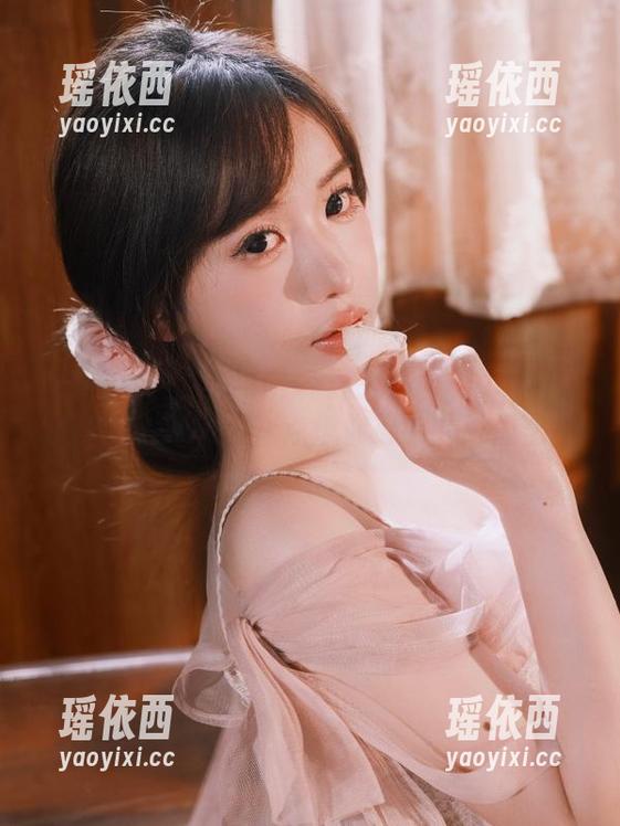 MFStar模范学院 - 迷人苏西-susie的高跟鞋私拍套图，点燃你心中的时尚热情