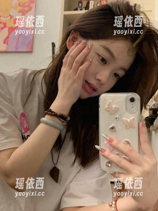 MFStar模范学院-韩静安 MFStar模范学院 - 精选韩静安连体衣写真:打破常规,颠覆你的穿搭理念