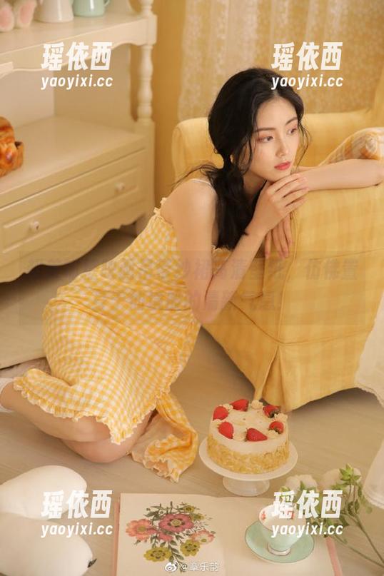 超美喵糖映画吊带纱裙高清壁纸，仿佛置身于仙境般的清新气息！