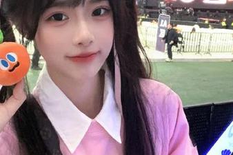 探索喵糖映画的无圣光双马尾JK制服套图，带你领略校园风潮的无限魅力！