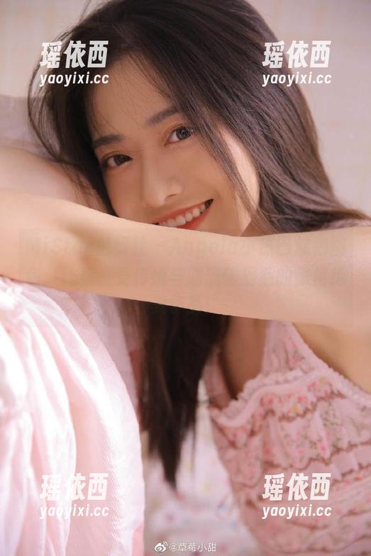 MiStar魅妍社 - Angela小热巴旗袍图包：让你感受传统与潮流碰撞后的惊艳绝美作品！