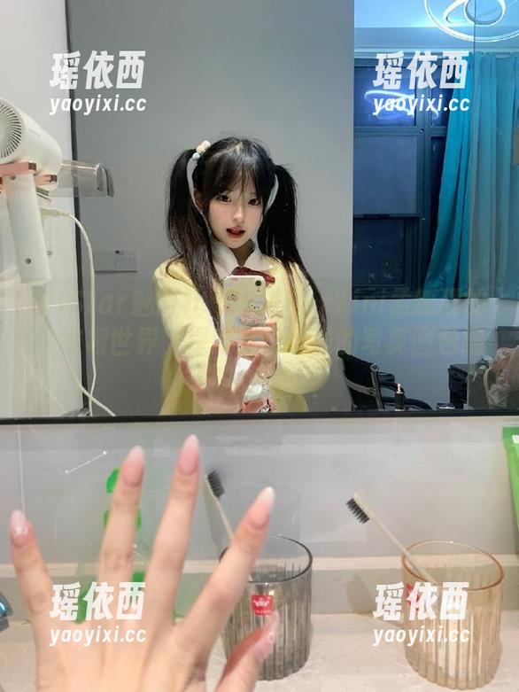 MiStar魅妍社-FoxYini孟狐狸 MiStar魅妍社 - 走进FoxYini孟狐狸的连衣裙世界,探索灵动优雅的写真图包细节!