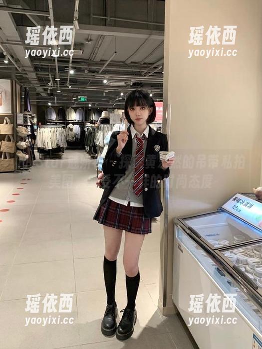 MiStar魅妍社 - 探索黄乐然的吊带私拍美图，感受不一样的时尚态度