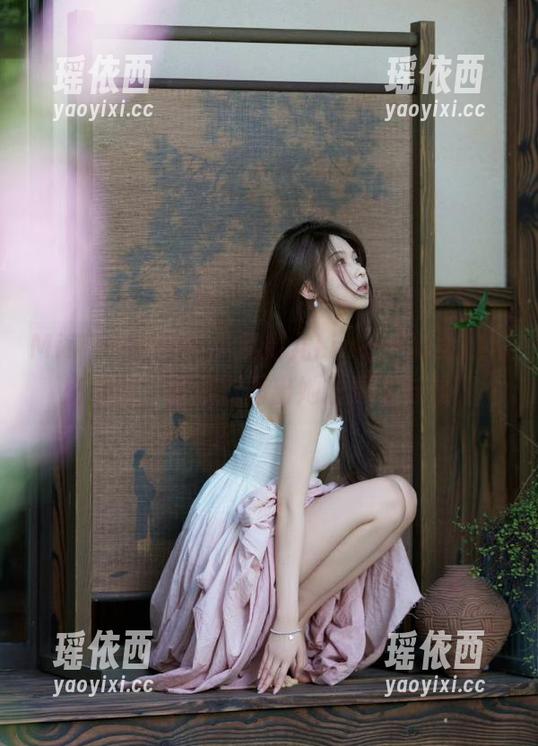 MiiTao蜜桃社 - 赵灵儿Linger修女的私房美图：细腻刻画出她的灵魂与美丽