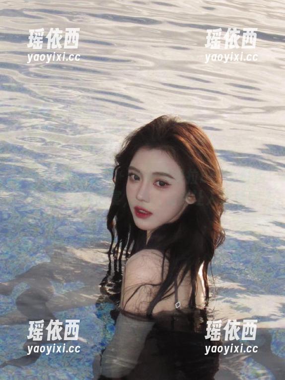 MintYe薄荷叶 - 享受佘贝拉bella白色作品的免费盛宴，照片美到让人窒息！