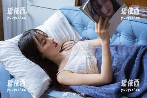 美丽不止步：下载慕丝女郎制服短丝高跟白领写真网盘精品