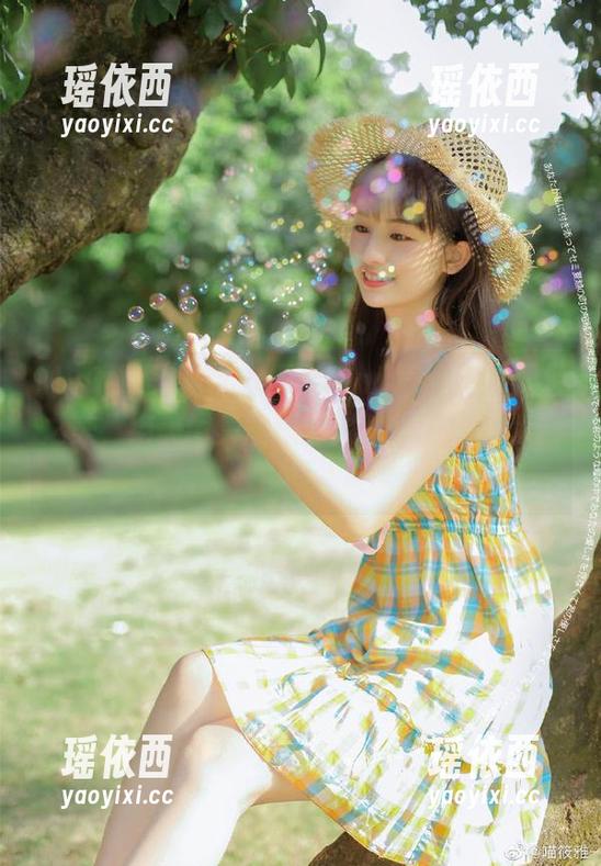 MyGirl美媛馆 - 探索luna张静燕的裸足之美，绝美图集震撼你对艺术的认知和想象！