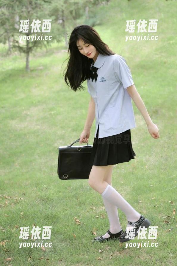 Pary摄影 - 小罗黑丝写真大揭秘，原图图册让你目不暇接的视觉享受！
