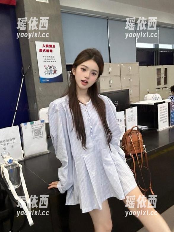 SSA丝社-莉莉 SSA丝社 - 观看莉莉的摄影作品,闪光短裙与黑丝缔造绝美视觉盛宴