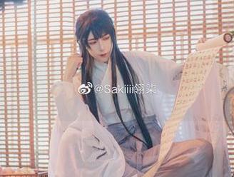 Sakiiii翎柒写真作品集发布：带你领略“坏女人”的风情，火速下载！