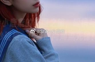 Shika小鹿鹿的美图之旅，眼镜与cos巧妙碰撞，化身时尚潮流先锋！