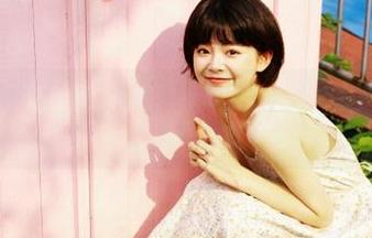UGirls尤果网 – 温鈊怡的随性办公室：美图与照片中展现的真实魅力
