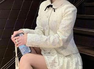 UGirls尤果网 – 来看看绮里嘉校园写真，免费下载的机会可不常有哦，快来抢！