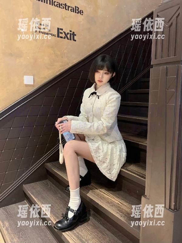 UGirls尤果网 - 来看看绮里嘉校园写真，免费下载的机会可不常有哦，快来抢！