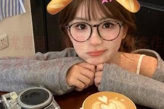 UGirls尤果网 – 绮里嘉夏天全套作品：感受夏日海风与自然的完美融合