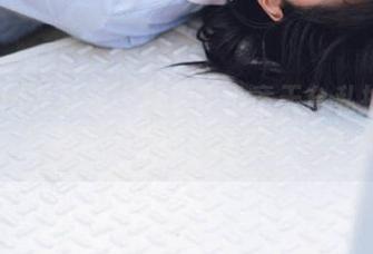 UGirls尤果网 – 探索芊小童天台私拍写真,感受不一样的生活美学与艺术