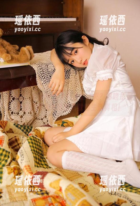 UGirls尤果网 - 该笑还是该哭？谭晓彤最新丝袜照片无情揭露我的生活真相！