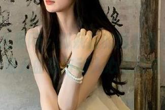 UGirls尤果网 – 郭婉祈的内衣私拍图包，展示迷人曲线与动人心弦的瞬间！