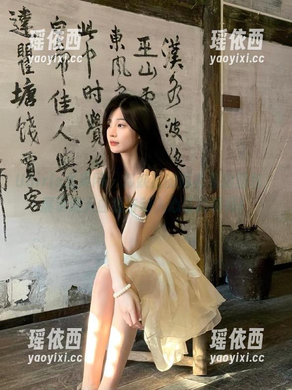 UGirls尤果网 - 郭婉祈的内衣私拍图包，展示迷人曲线与动人心弦的瞬间！