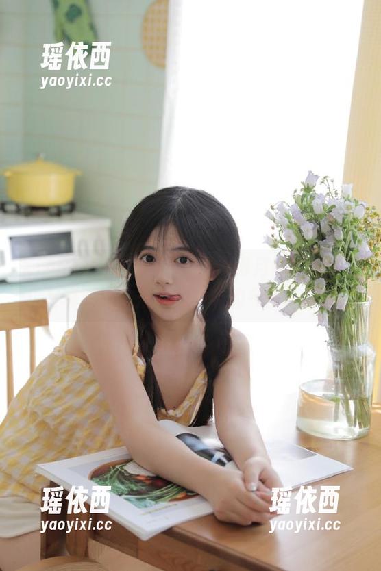 XIAOYU语画界 - Chery绯月樱时尚定制写真：毛衣展现她独有的气质与风采