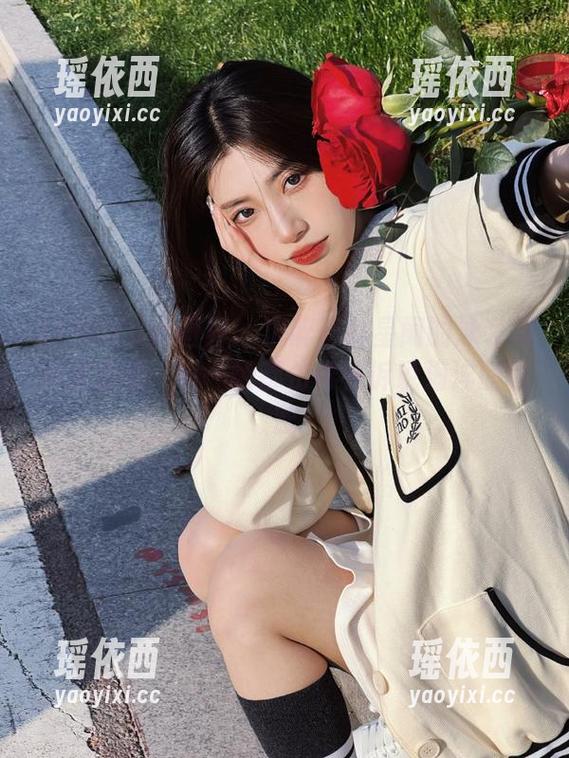 XIAOYU语画界 - 沉醉于林星阑的泳装写真精选集：每一帧都仿佛在诉说海洋的秘密
