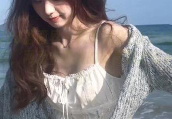XIAOYU语画界 – 探索潘朵拉Laa的职业装写真，网盘中绽放的时尚魅力等你来解锁！