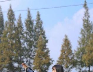 XIAOYU语画界 – 绯月樱-Cherry引领风潮，独特写真分享展现她绝美美腿风情