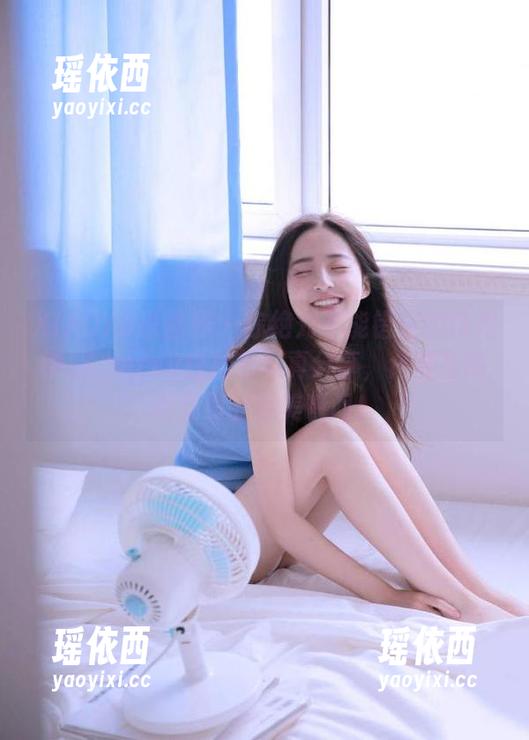 XIAOYU语画界 - 你绝对不能错过的绯月樱_Cherry白衬衫写真分享，青春与时尚交织的绝美瞬间！