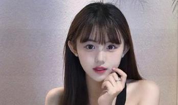 XIAOYU语画界 – 走进绯月樱的世界：护士主题写真图集欣赏