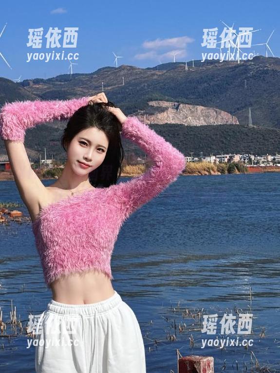 XIAOYU语画界 - 梦幻苏曼兮白衬衫写真在线原图，带你领略时尚潮流