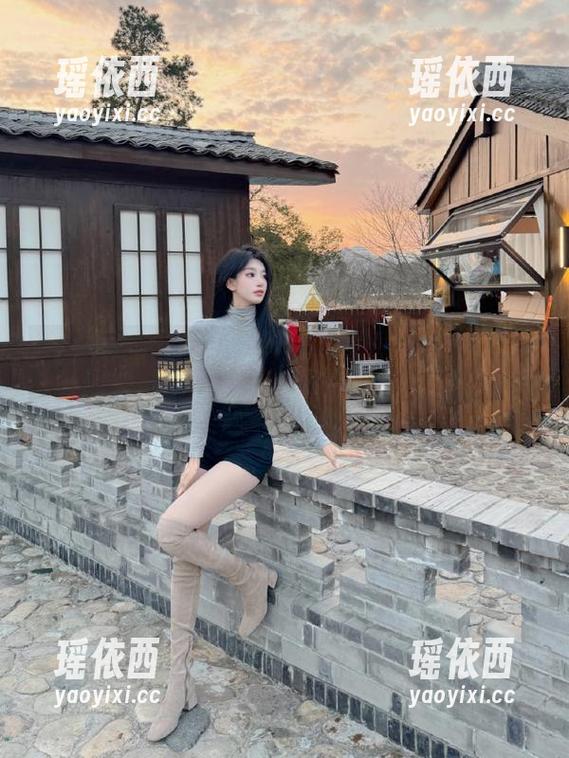 XINGYAN星颜社 - 从这里出发：唐思琪眼镜写真壁纸，点燃你的灵感与创意！