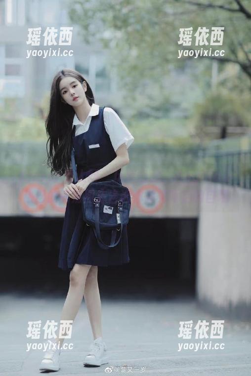 Xiuren秀人网 - 玩转自拍，Angela小热巴的高清图库告诉你微笑背后的自嘲