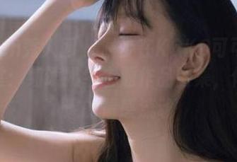 Xiuren秀人网 – 漫步在KOKO可可的艺术殿堂：细读奶牛主题作品图集，体会深邃的情感流动