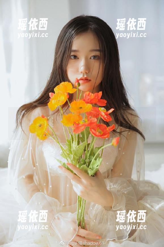 Xiuren秀人网 - 跟随Lovely璐璐的脚步，连衣裙合集分享让你瞬间变身时尚达人