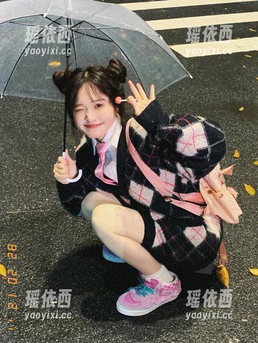 Xiuren秀人网 - MOON嘉依兔女郎作品大揭密，分享她独特的摄影美学