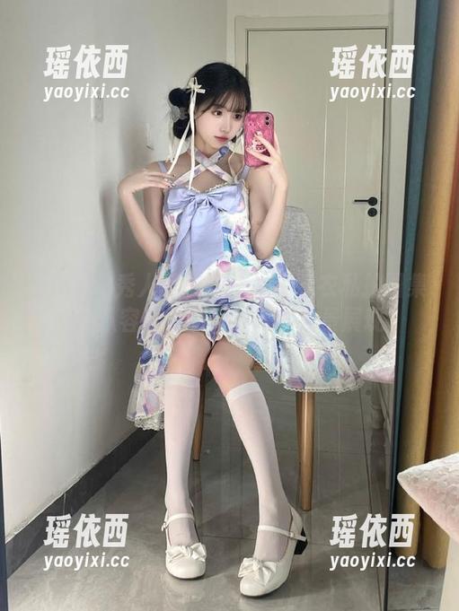 Xiuren秀人网 - Zoe柚柚泳衣私拍图集：从容优雅的海边风情全景展现