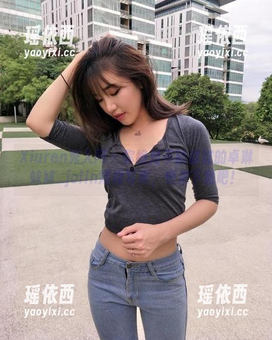 Xiuren秀人网 - 你绝对不能错过的卓琳妹妹_jolin短裙写真，快来下载吧！