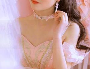 Xiuren秀人网 – 唐心心JK写真定制图集，展现你心中的少女梦